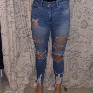 american eagle ripped jeans